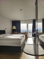 Hotel Löwen  by Mastiff