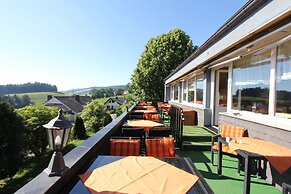 Hotel Löwen  by Mastiff