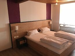 Hotel Löwen  by Mastiff