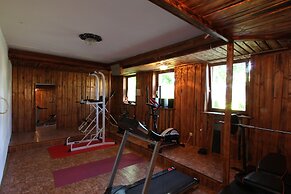 Hotel Löwen  by Mastiff