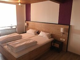 Hotel Löwen  by Mastiff