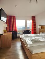 Hotel Löwen  by Mastiff