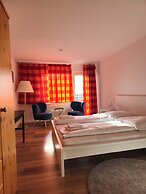 Hotel Löwen  by Mastiff