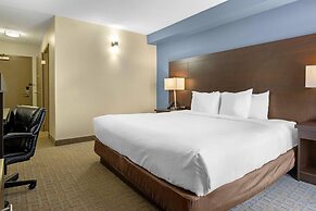Quality Inn & Suites Bathurst