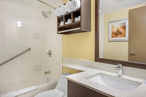 Quality Inn & Suites Bathurst