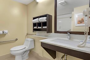 Quality Inn & Suites Bathurst