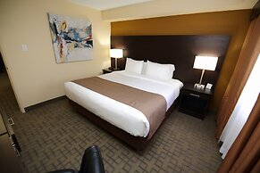 Quality Inn & Suites Bathurst