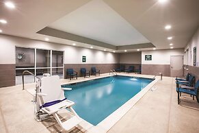 La Quinta Inn & Suites by Wyndham Dallas Northeast-Arboretum