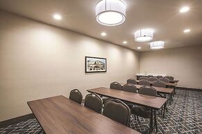 La Quinta Inn & Suites by Wyndham Dallas Northeast-Arboretum