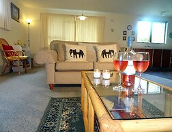 Smokebush Cottage with WIFI