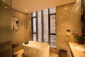 Spring Posh Roadsun International Hotel & Resort