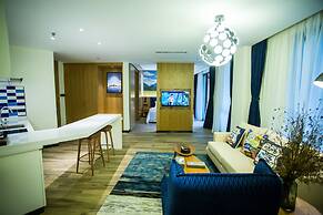 Spring Posh Roadsun International Hotel & Resort