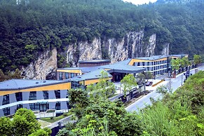 Spring Posh Roadsun International Hotel & Resort