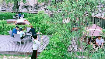 Spring Posh Roadsun International Hotel & Resort