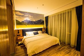 Spring Posh Roadsun International Hotel & Resort