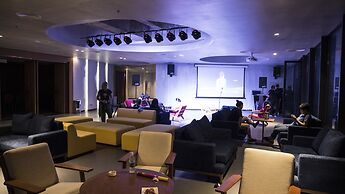 Spring Posh Roadsun International Hotel & Resort