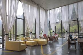 Spring Posh Roadsun International Hotel & Resort