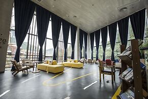 Spring Posh Roadsun International Hotel & Resort