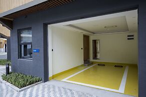 Spring Posh Roadsun International Hotel & Resort