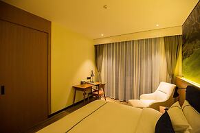 Spring Posh Roadsun International Hotel & Resort