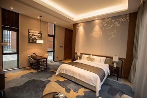 Spring Posh Roadsun International Hotel & Resort