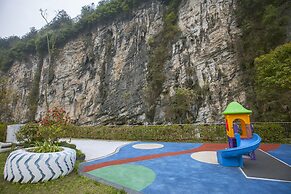 Spring Posh Roadsun International Hotel & Resort