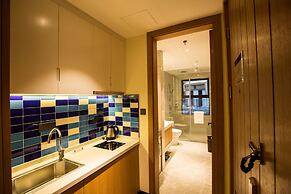 Spring Posh Roadsun International Hotel & Resort