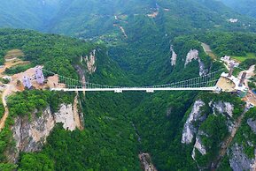 Spring Posh Roadsun International Hotel & Resort