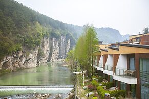 Spring Posh Roadsun International Hotel & Resort