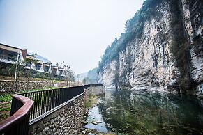 Spring Posh Roadsun International Hotel & Resort