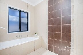 Maureen Waterfront Beach House