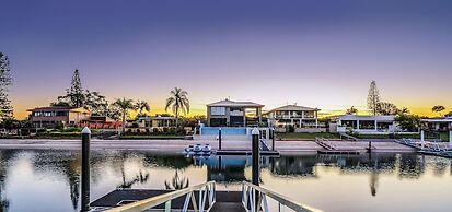 Maureen Waterfront Beach House