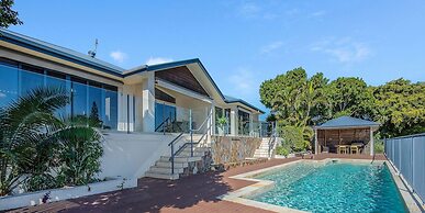 Maureen Waterfront Beach House