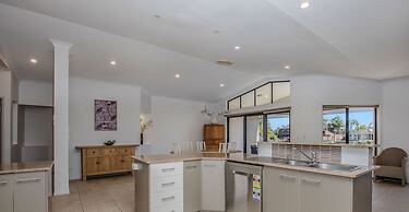 Maureen Waterfront Beach House