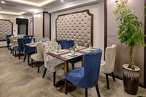 Halina Hotel & Apartment