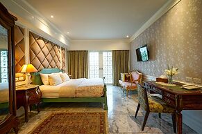 At Pingnakorn Riverside Hotel Chiangmai