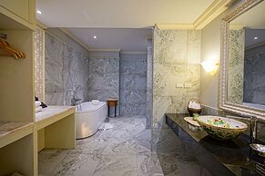 At Pingnakorn Riverside Hotel Chiangmai