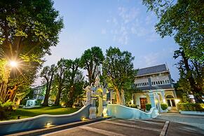 At Pingnakorn Riverside Hotel Chiangmai