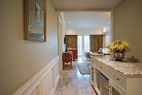 At Pingnakorn Riverside Hotel Chiangmai