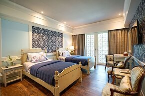 At Pingnakorn Riverside Hotel Chiangmai