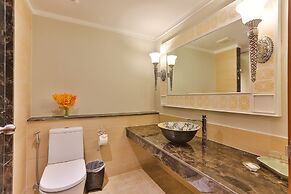 At Pingnakorn Riverside Hotel Chiangmai