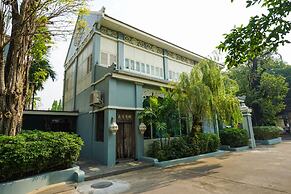 At Pingnakorn Riverside Hotel Chiangmai