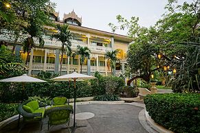 At Pingnakorn Riverside Hotel Chiangmai