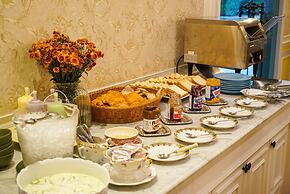 At Pingnakorn Riverside Hotel Chiangmai