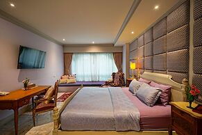 At Pingnakorn Riverside Hotel Chiangmai