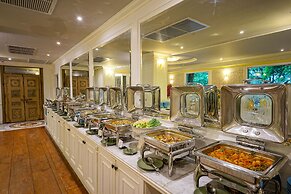 At Pingnakorn Riverside Hotel Chiangmai