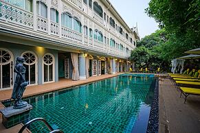 At Pingnakorn Riverside Hotel Chiangmai