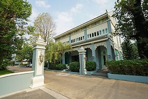 At Pingnakorn Riverside Hotel Chiangmai