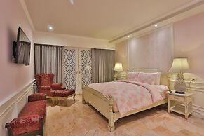 At Pingnakorn Riverside Hotel Chiangmai