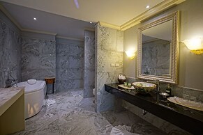 At Pingnakorn Riverside Hotel Chiangmai